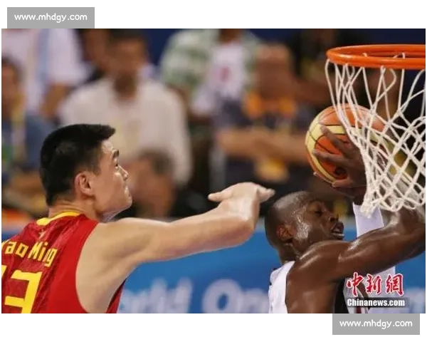 鏖战终场哨声响起赛场内外篮球比赛通讯全景记录瞬间与数据解析回 鏖战终场哨声响起赛场内外篮球比赛通讯全景记录瞬间与数据解析回