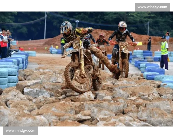 比赛精彩纷呈激情四溢 突破极限挑战巅峰对决引爆全场热血沸腾